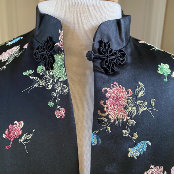 Vintage Hong Kong Dynasty Brocade Dress/Robe - Picture 3 of 15